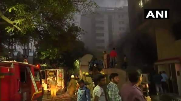 दिल्ली एम्स के ऑपरेशन थियेटर में लगी आग