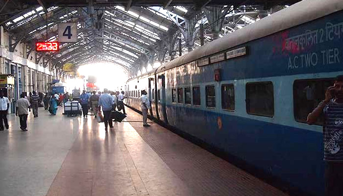 अब 'उधार' में भी बुक करा सकेंगे रेल टिकट, IRCTC की नई सर्विस!