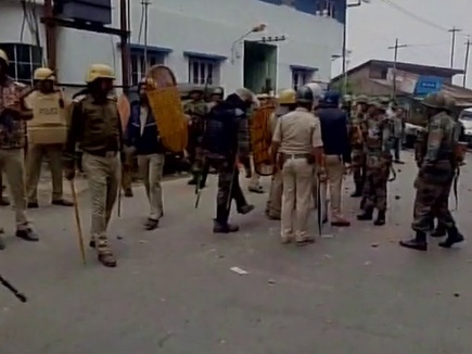 दार्जिलिंग में गहराया संकट, झड़प और फायरिंग में दो की मौत