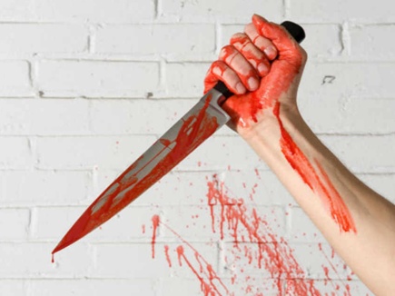 प्रेमिका को कार्यालय में चाकू मारा फि‍र प्रेमी ने खा लिया जहर