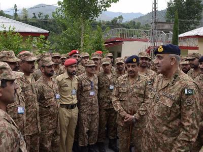 घुसपैठ की कोशिशें नाकाम होने से बेचैन बाजवा फिर पहुंचे LoC