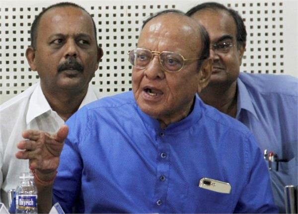 बागी नेताओं के खिलाफ कांग्रेस सख्त