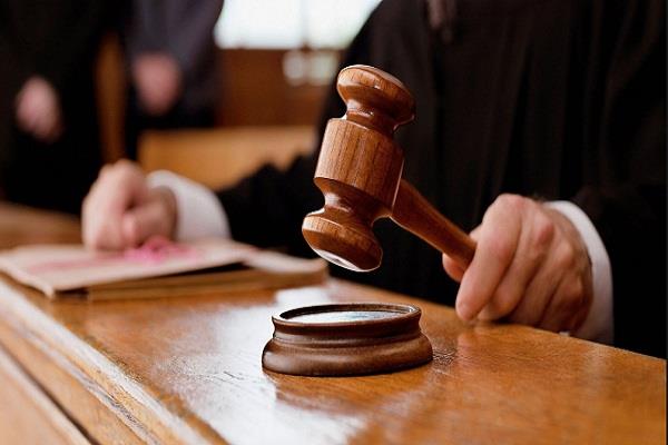 महिला को 'छम्मकछल्लो' कहना उसका अपमान: अदालत