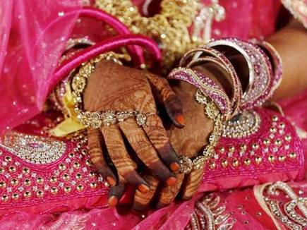 युवतियों से दोस्ती करने वाले पर लव जेहाद से जुड़े होने का शक