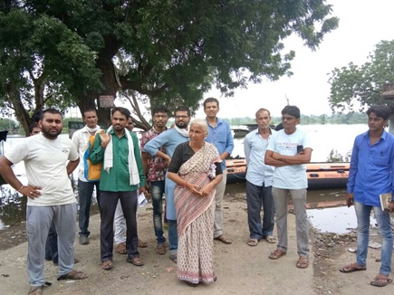 दुकानों और मकानों को हटाकर डूब की लड़ाई को कमजोर न करें : मेधा