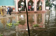 बड़वानी में नर्मदा का पानी दत्त मंदिर तक पहुंचा, डूब गया राजघाट पु‍ल