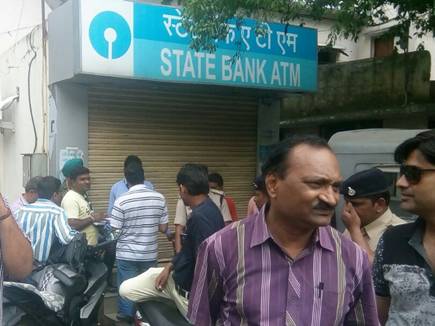 रतलाम में SBI के एटीएम से बदमाशों ने उड़ाए 21 लाख रुपए