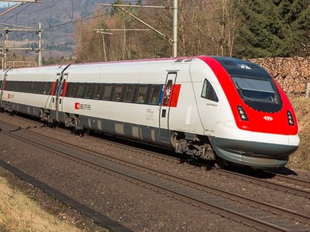 स्विट्जरलैंड की तरह भारत में भी चलेगी टिल्टिंग ट्रेन