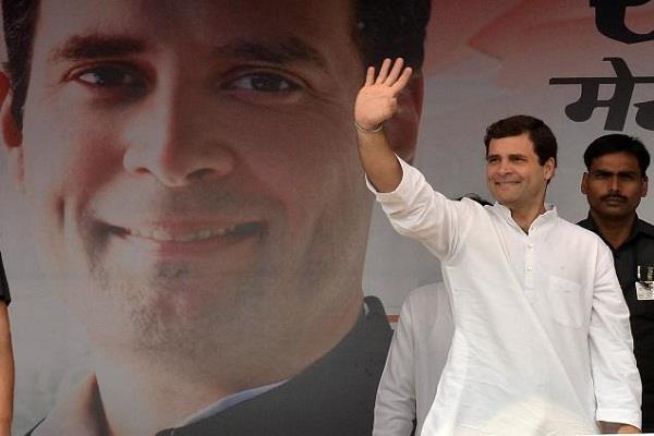 राहुल गांधी की ताजपोशी से कांग्रेस को डबल फायदा