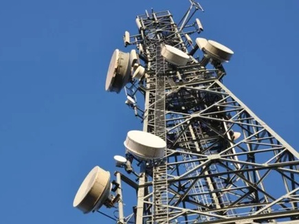 महिला आरक्षक से मोबाइल टावर लगाने के नाम पर तीन लाख की ठगी