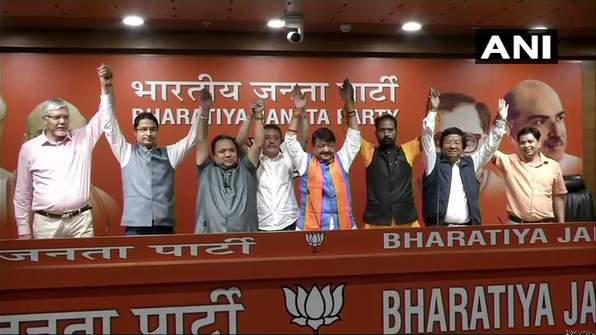 दार्जीलिंग में भाजपा को सपोर्ट करेगी गोरखा जनमुक्ति मोर्चा और गोरखा लिबरेशन फ्रंट