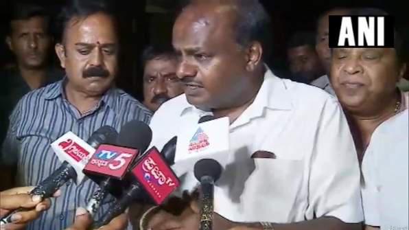 कुमारस्वामी ने पीएम मोदी पर लगाया आयकर विभाग के दुरुपयोग का आरोप